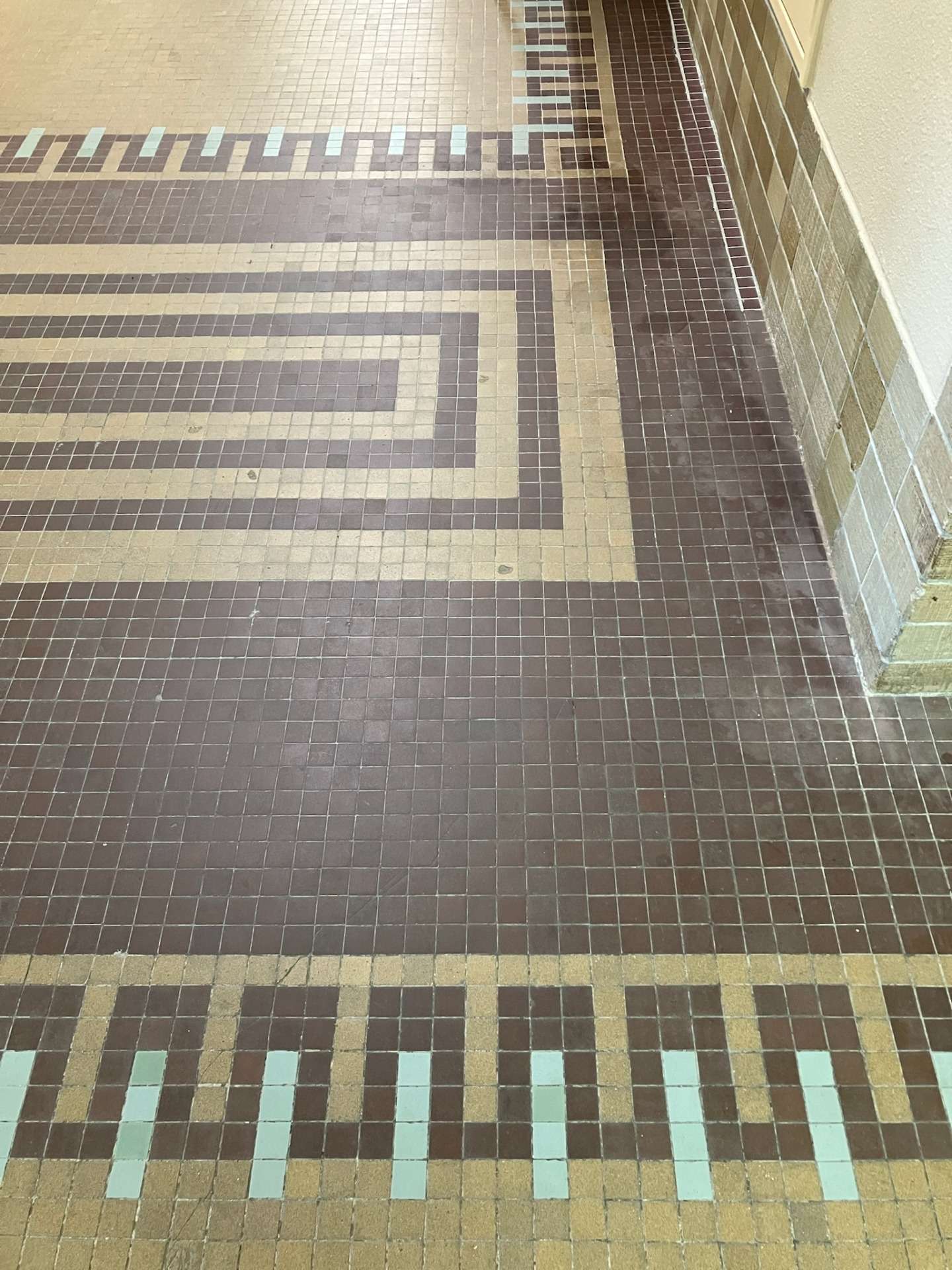 街角レトロ　〜名古屋市公会堂〜